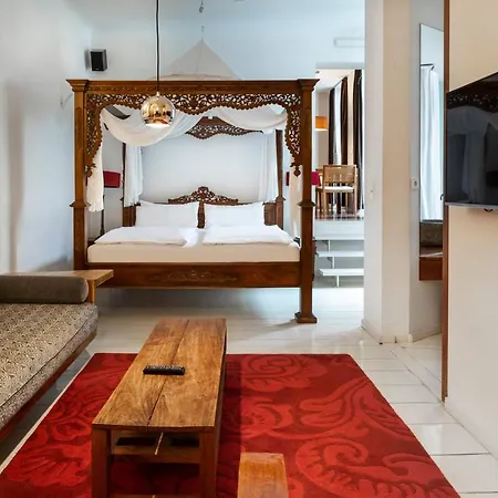 Numa Belfort Aparthotel 4*