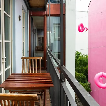 Numa Belfort Aparthotel