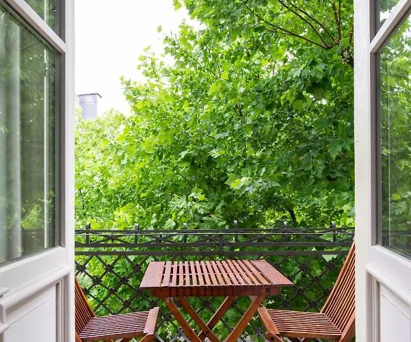 Numa Belfort 베를린